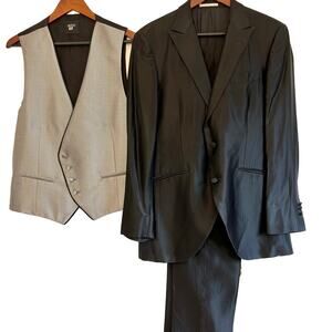Protocolo Men's 3-Piece Tuxedo Black Suit